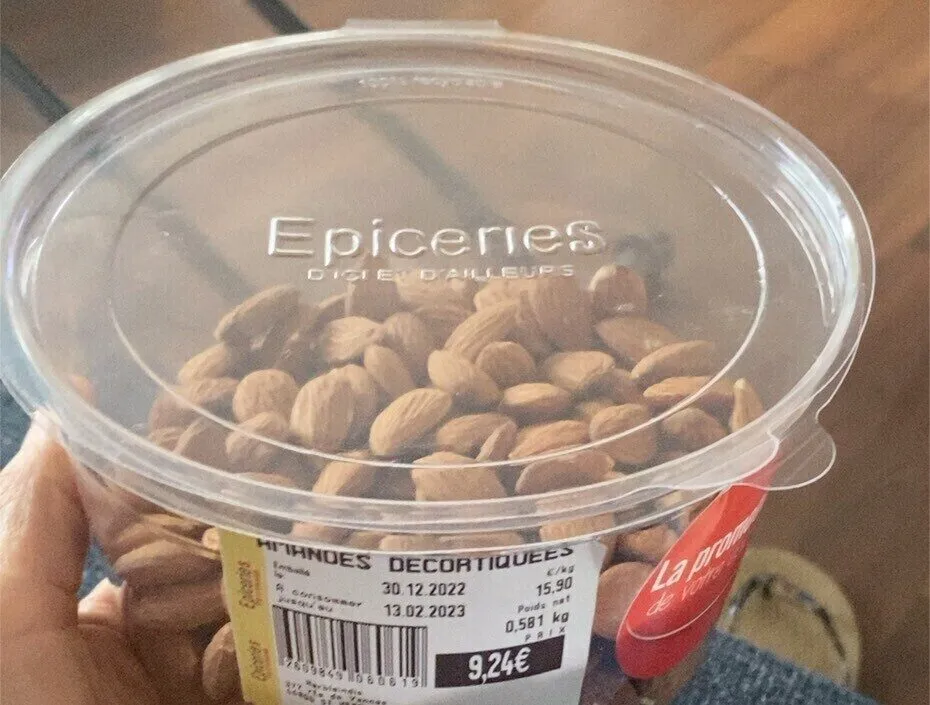 Amandes décortiquées