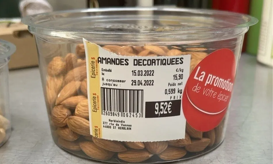 amandes decortiquées