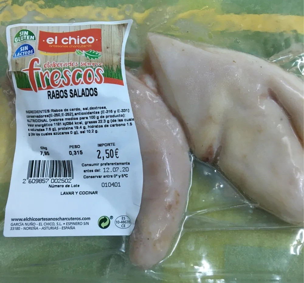 Rabos de cerdo salados