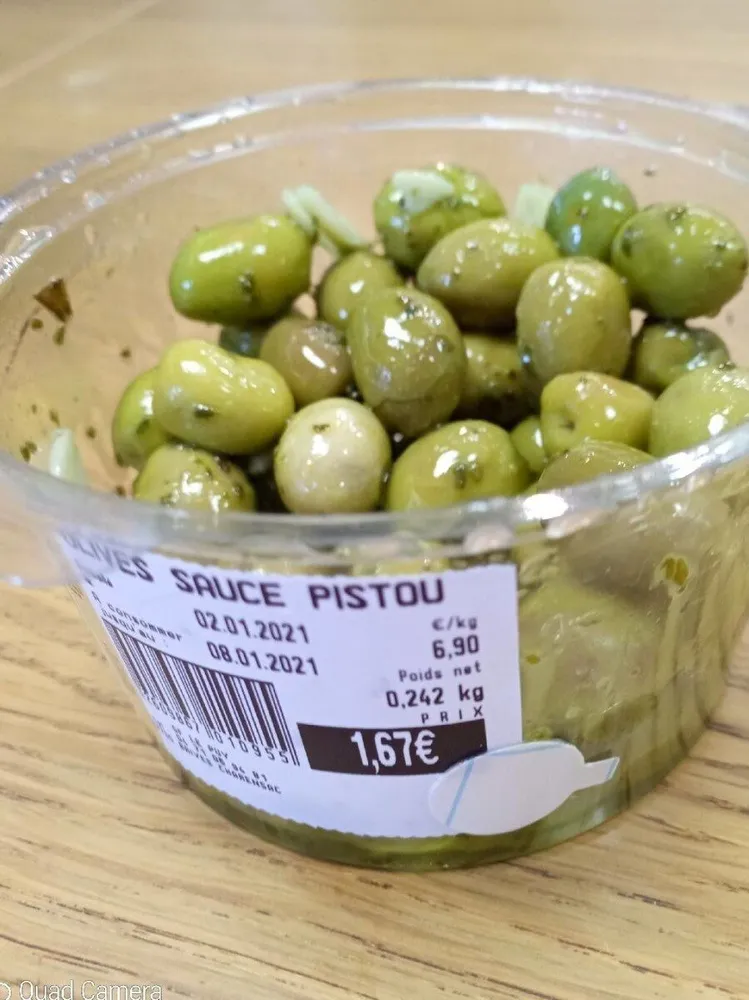 Olives sauce pistou