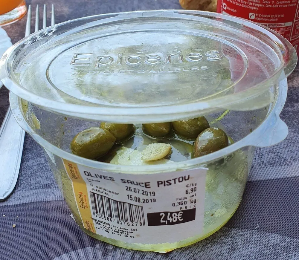 Olives sauce pistou