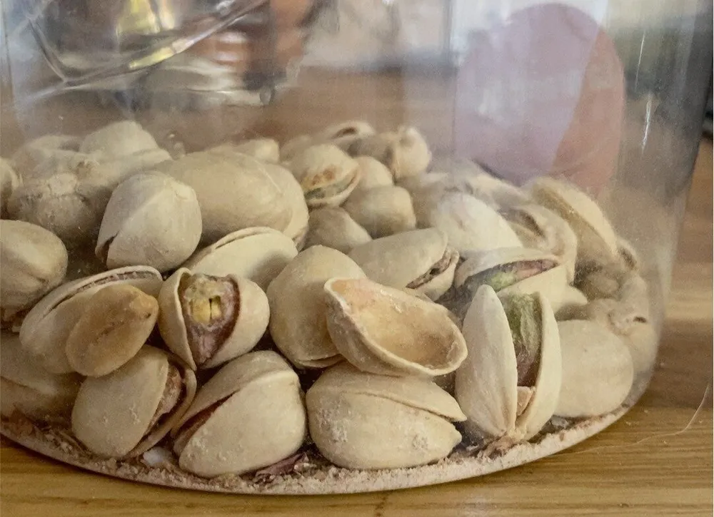 Pistaches grillées à sec et salées