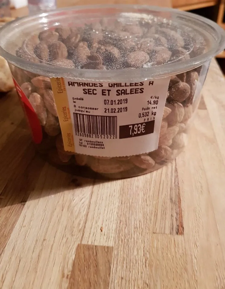 Amandes grillées à sec et salées
