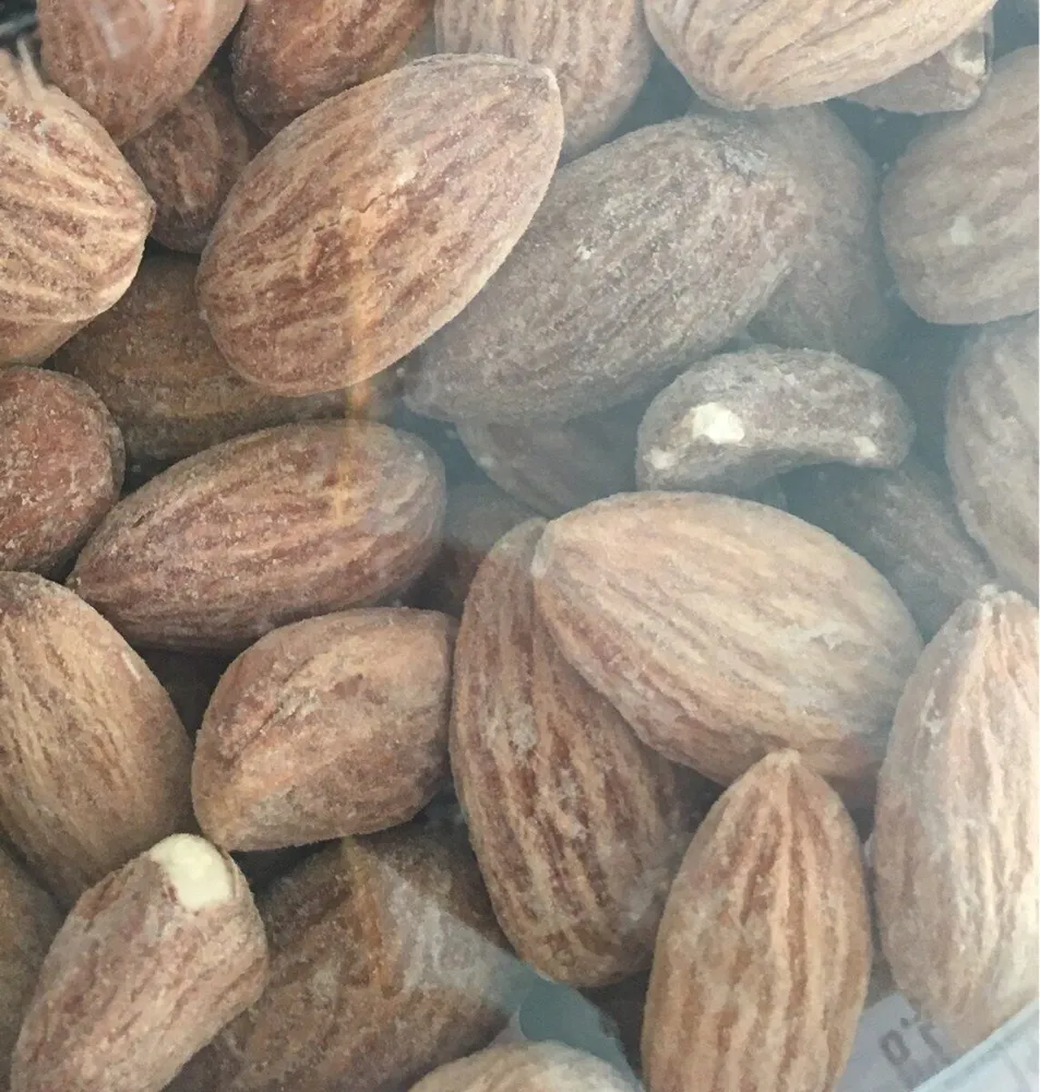 Amandes grillees a sec et salees