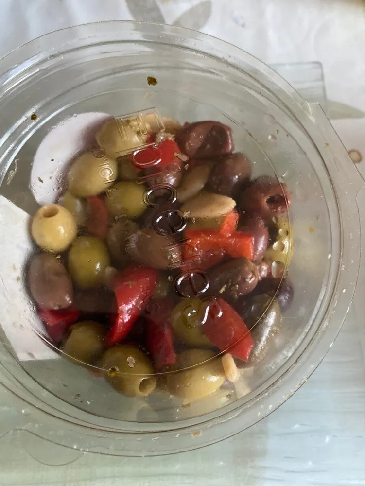 Olives au basilic frais