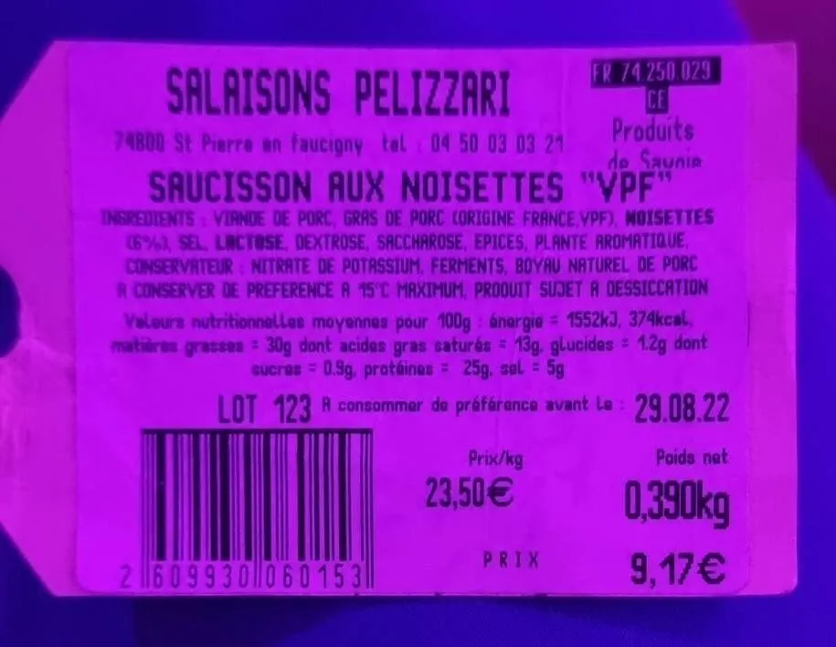 Saucisson aux noisettes