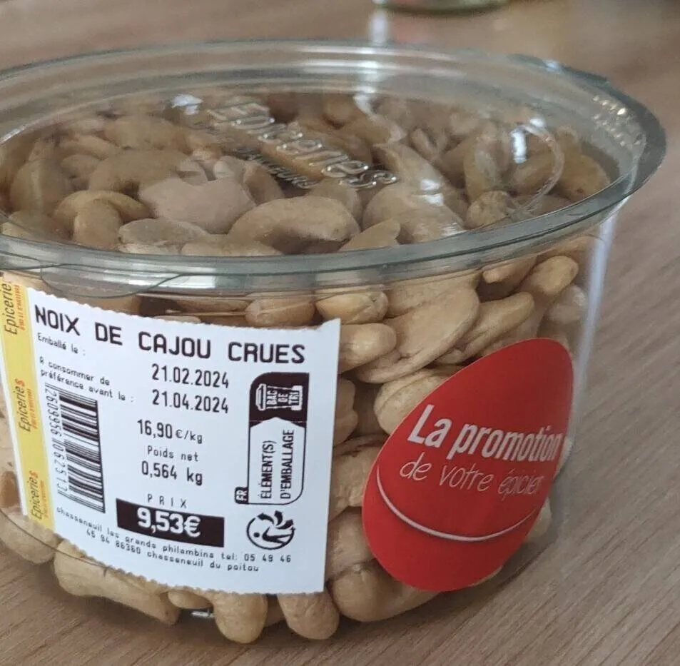 Noix de cajou crues
