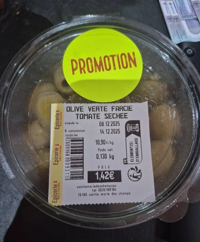 Olive verte farcietomate sechee