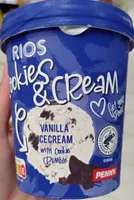Vanilla ice cream with cookie crumble