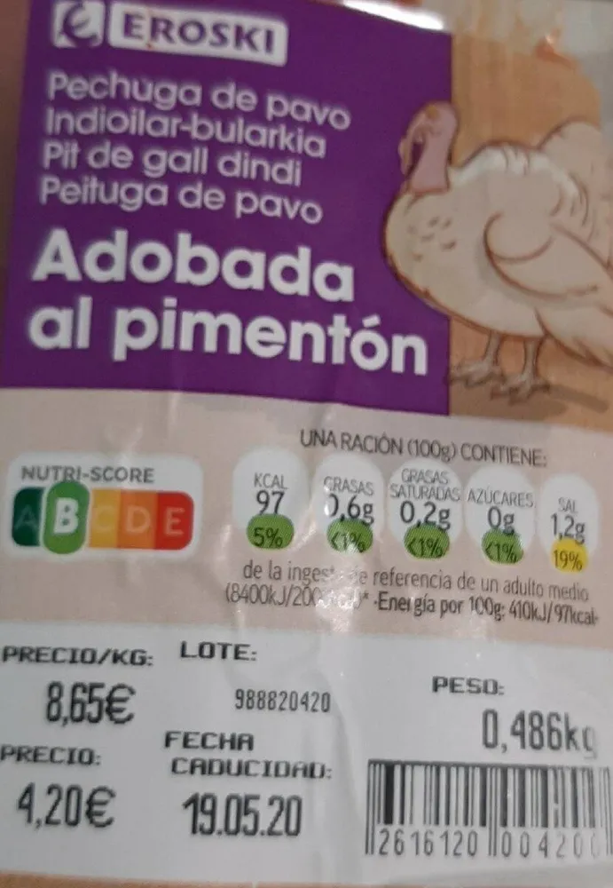 Pechuga de pavo adornada al pimenton