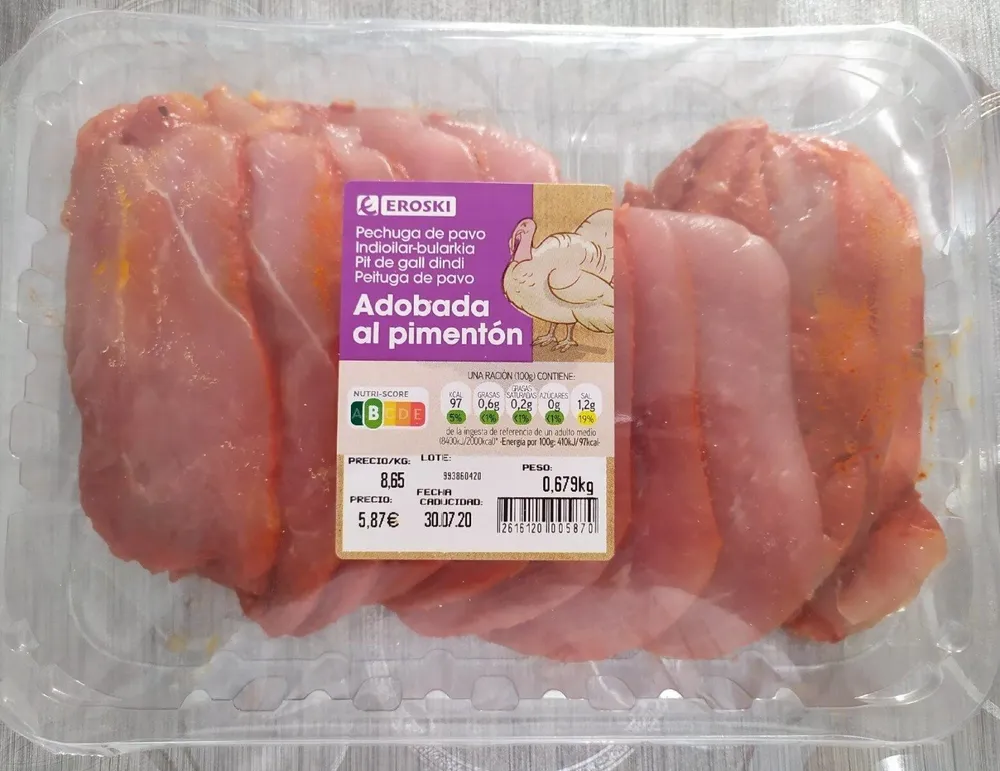 Pechuga de pavo adobada al pimentón