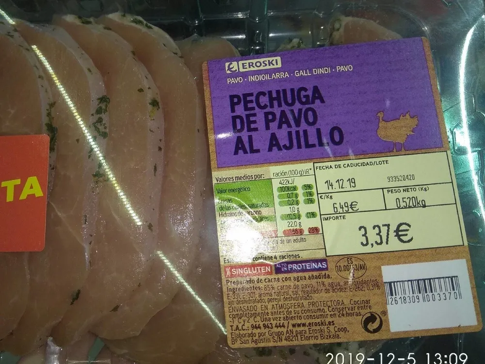 Pechuga de pavo al ajillo