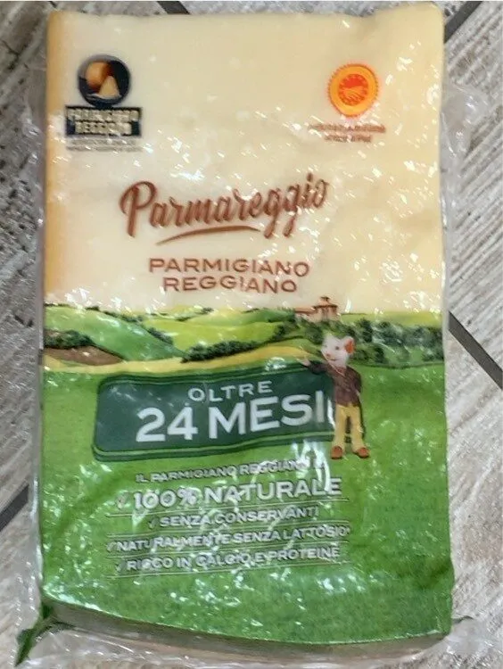 Parmiggiqno Reggiano Parmareggio