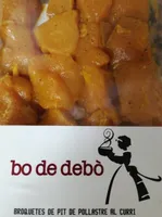Pinchos pollo curri