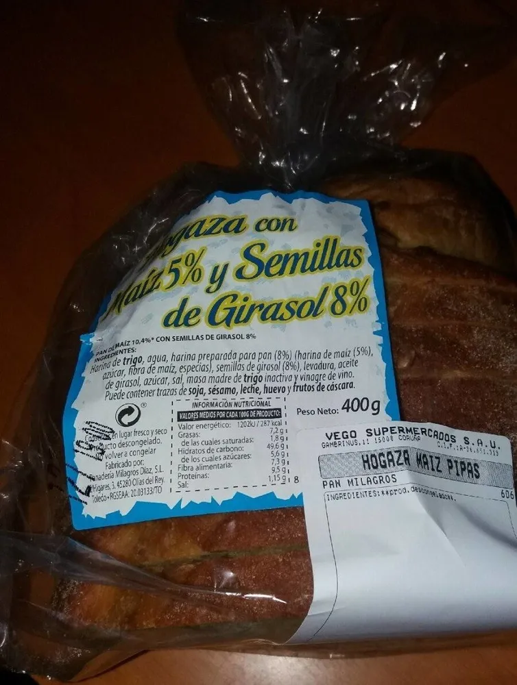 Hogaza con maiz y semillas de girasol