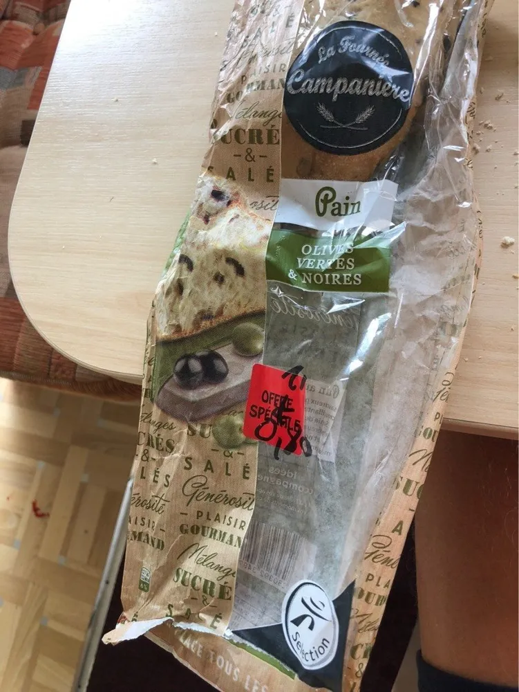Pain olives vertes et noires