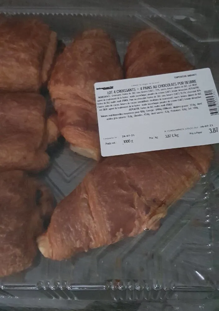 CROISSANT ET PAINS AU CHOCOLAT