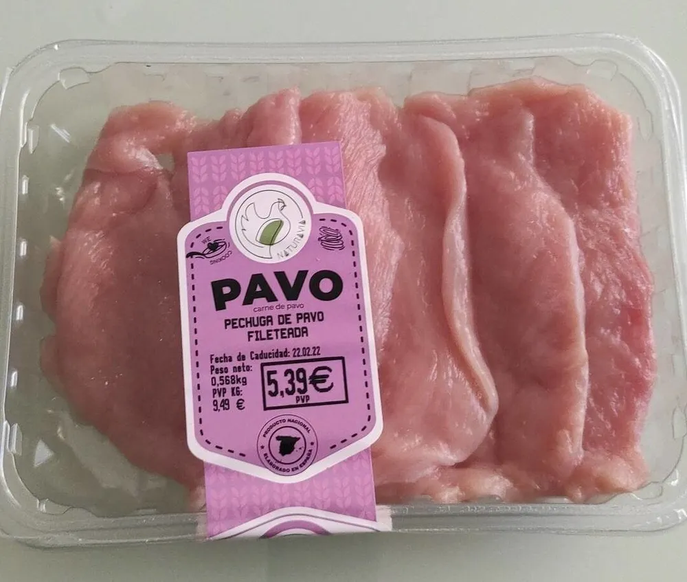 Pechuga de pavo fileteada