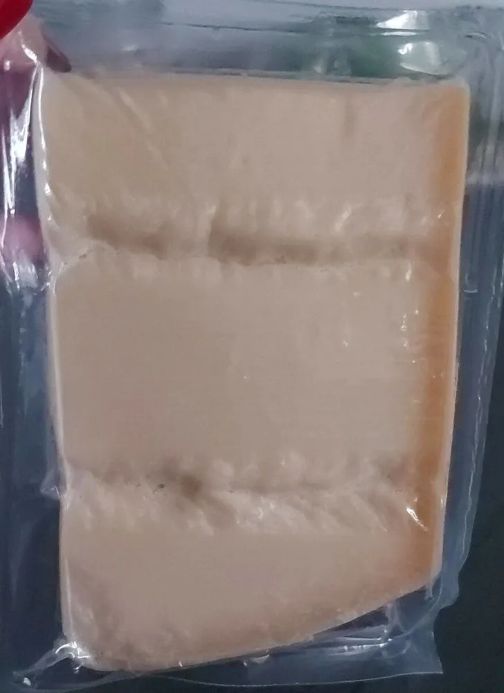 Formaggio da grattugia a pasta dura