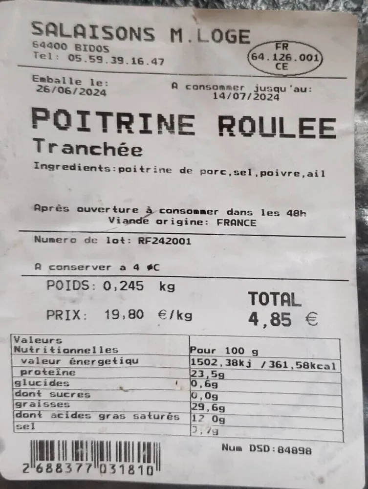 Poitrine roulée tranchée