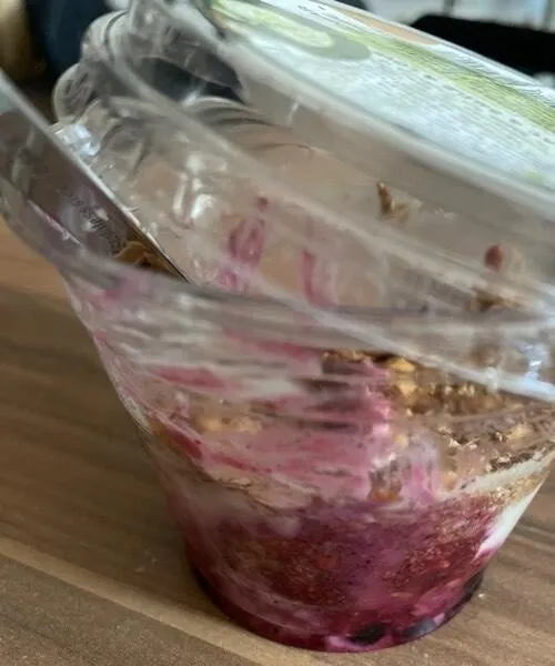 Granola blueberries