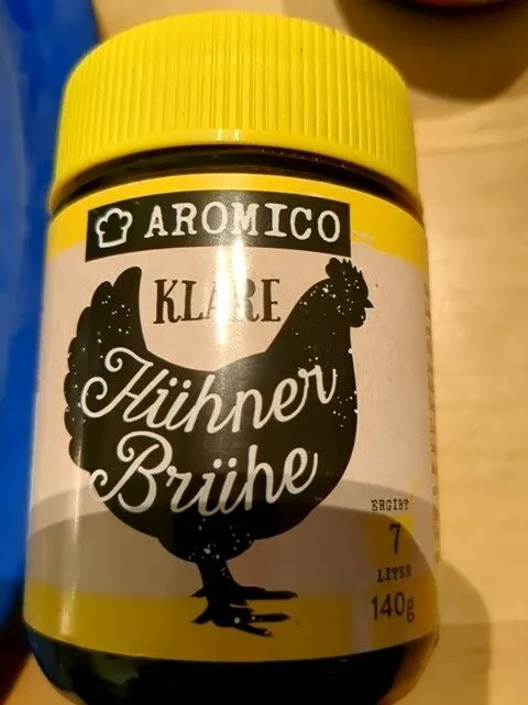 Klare Hühnerbrühe