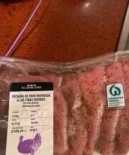 Pechuga de pavo marinada a las finas hierbas