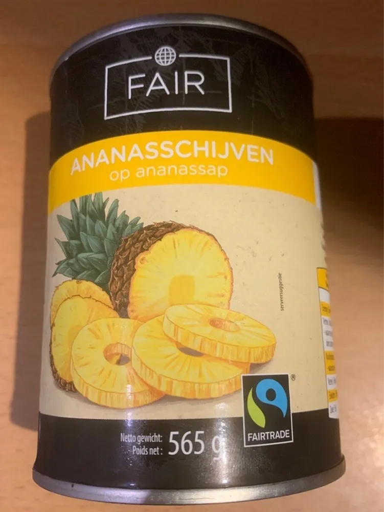 Tranches d'ananas au jus d'ananas.