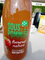 sous le pommier