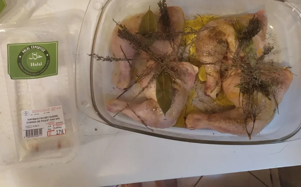 Cuisses de poulet avec dos
