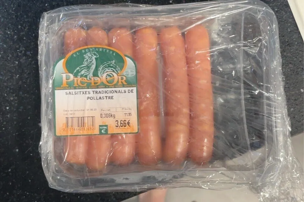 salchichas de pollo