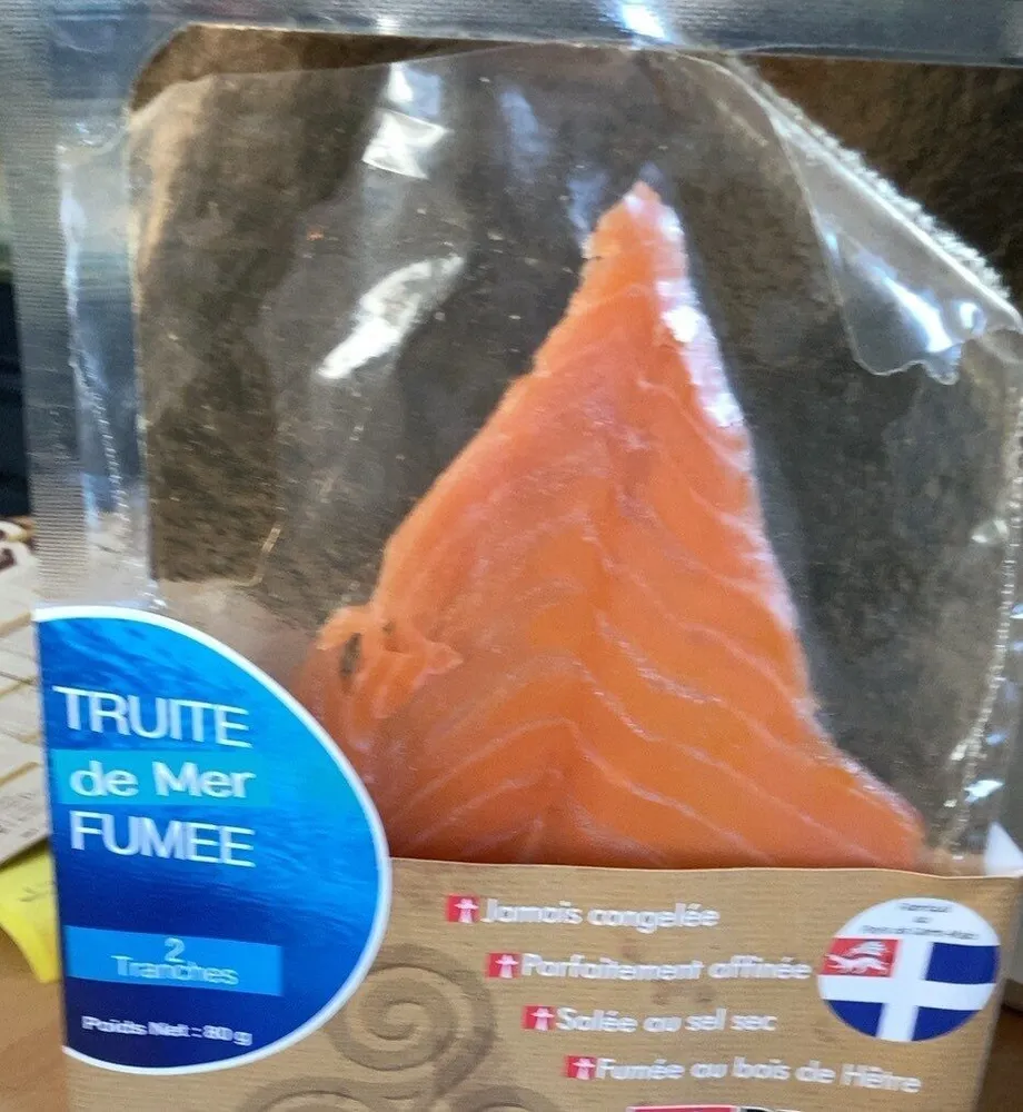 Truite de mer fumee