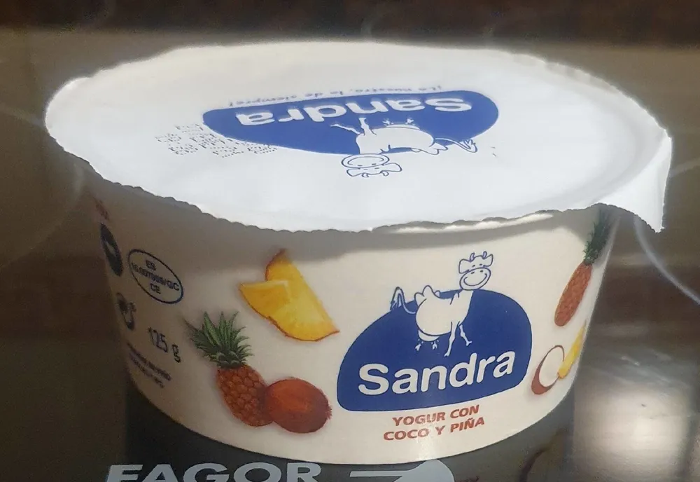 Yogur con coco y piña