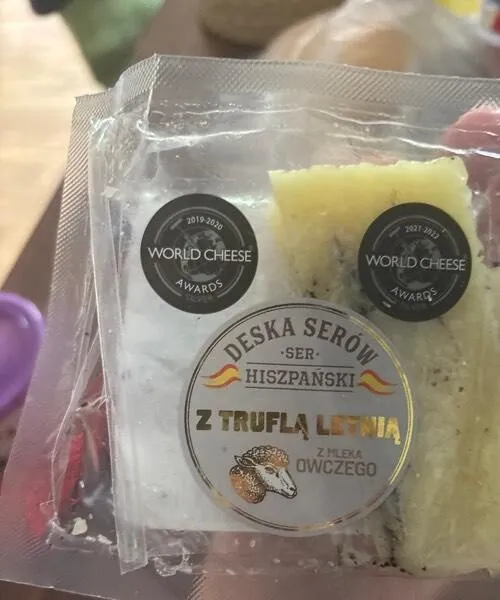 Ser hiszpański owczy z trufla