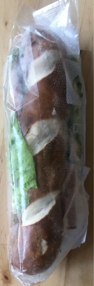 Laugenstangerl mit Polnischer
