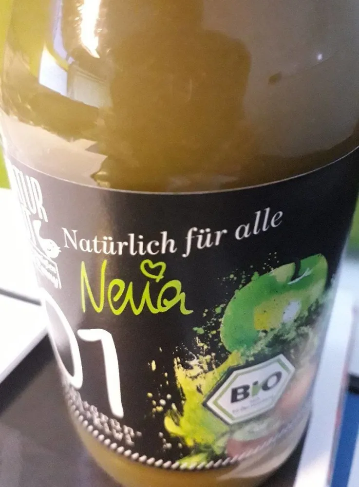 Apfel-grünkohl-kiwi-saft