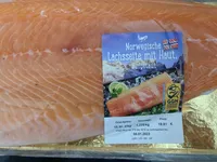 Norwegische Lachsseite mit Haut, aufgetaut