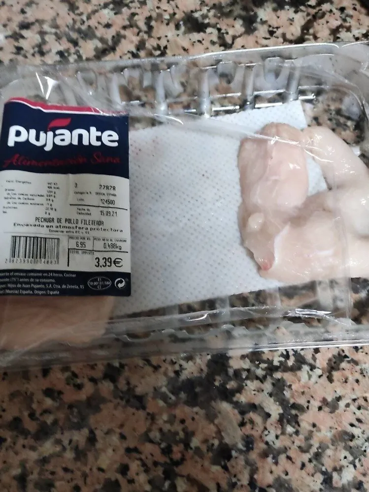 Pechuga de pollo fileteada