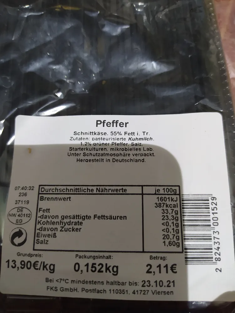 Schnittkäse mit Pfeffer
