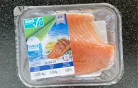 Filet de saumon avec la peau