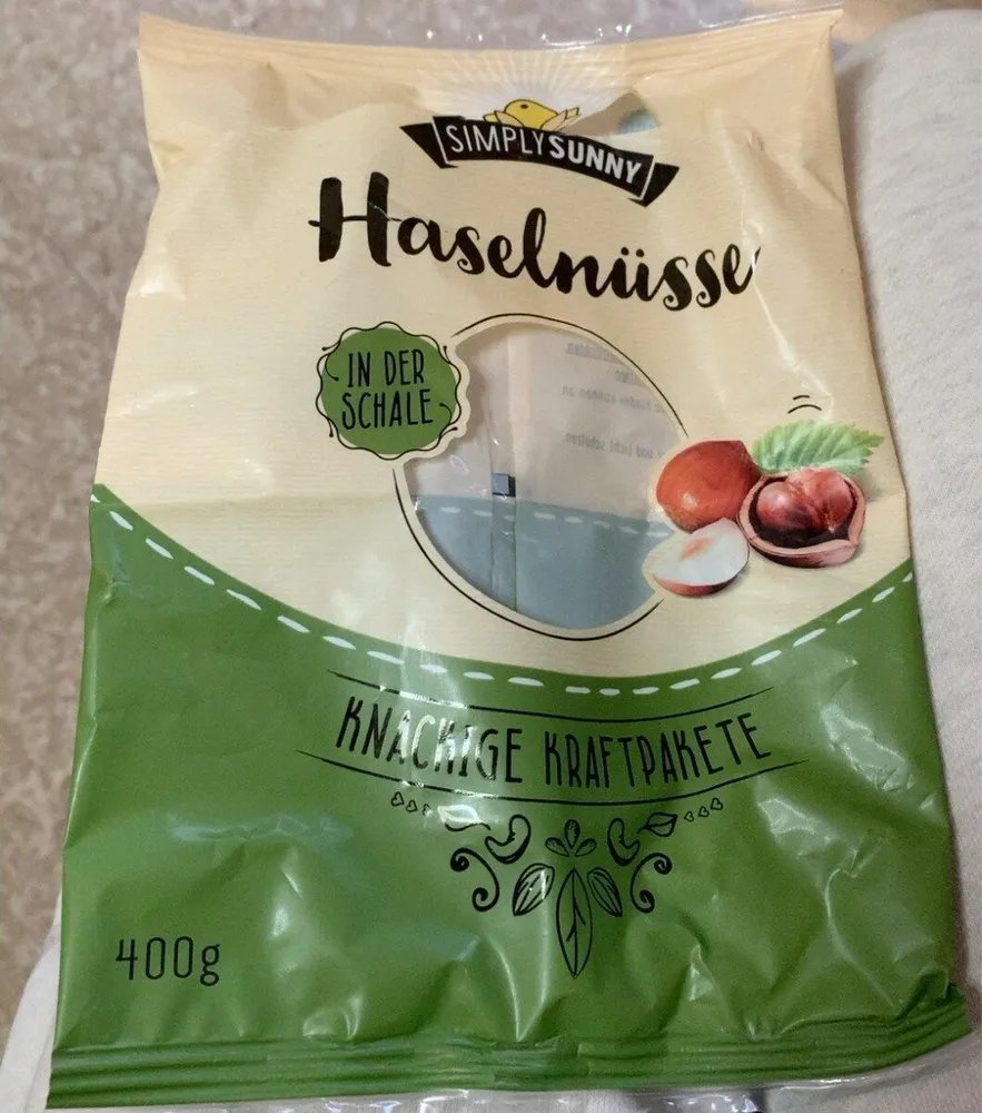 Haselnüsse