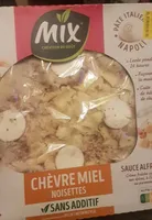 Pizza chèvre miel noisettes
