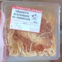 Spaghetti bolognaise au parmesan