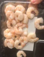 Queues de crevettes cuites