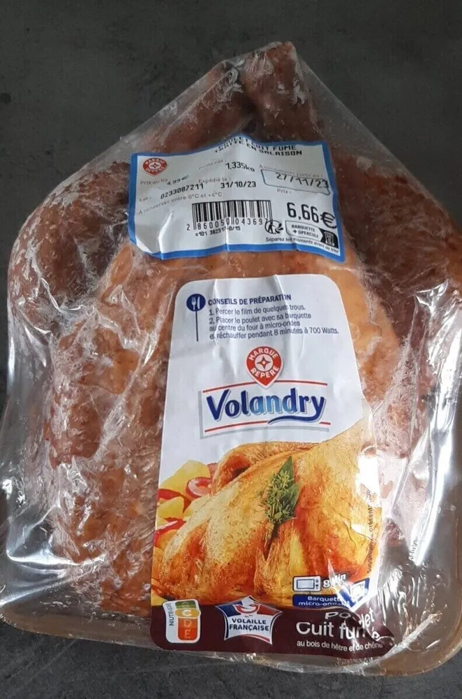 Poulet cuit fumé traitées salaison