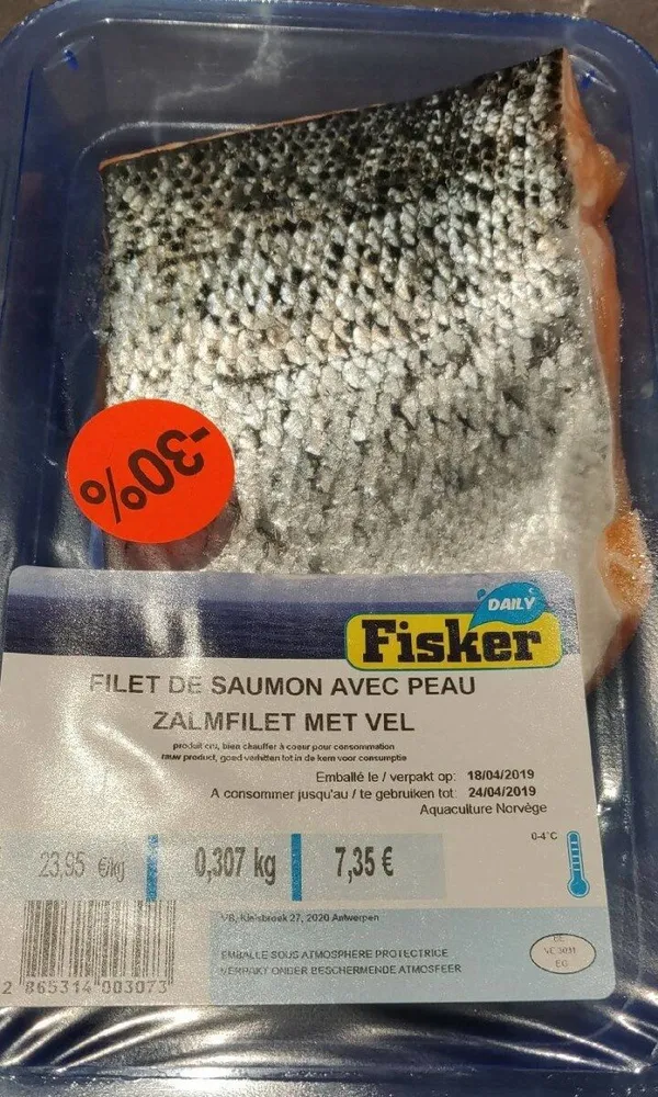 Filet de saumon avec peau