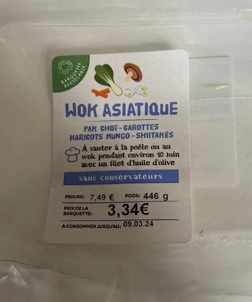 Wok asiatique pak choi carottes mungo shiitakes