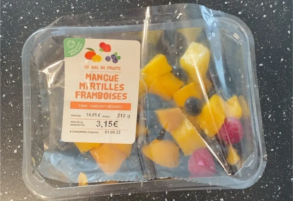 Salade de fruit mangue myrtilles framboises