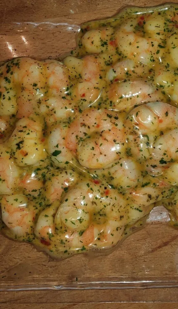 Crevettes cuites semi décortiquées