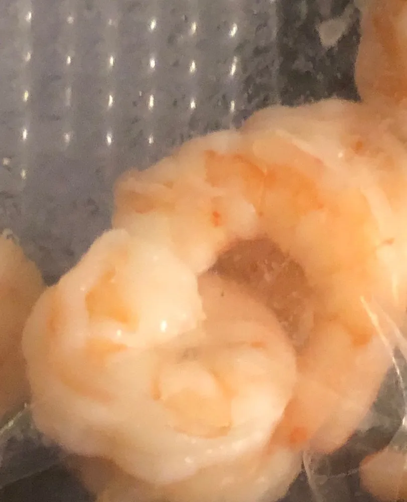 Queux de crevettes decortiquees cuites refrigerees